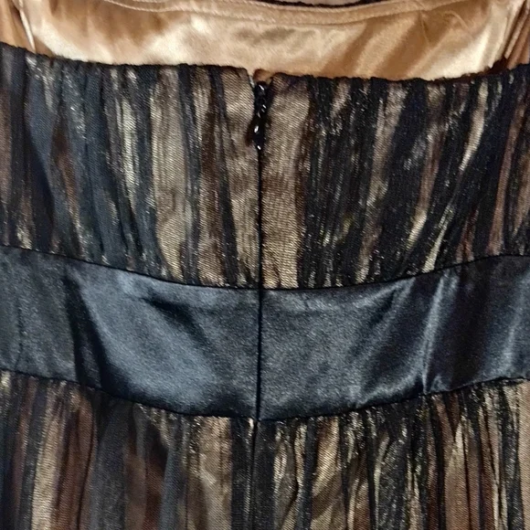 Women's Lil Black Dress - Picture 5 of 7